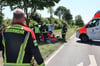 Mehr als eine halbe Stunde lang kämpften die Rettungskräfte um das Leben des 80-Jährigen, der zuvor mit seinem Fahrzeug auf der Dolberger Straße verunglückt war.