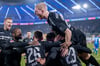 So war es im Hinspiel gegen Rostock: Beim 3:0-Sieg feiern  Laurin Curda, David Kinsombi, Sebastian Klaas und Raphael Obermair den Torschützen  Kai Klefisch.