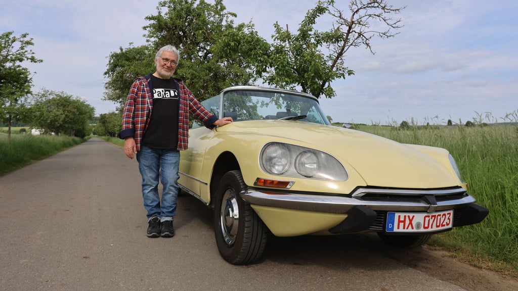 Oldtimerfreund Uli Krooß aus Brakel schwärmt für Citroën. Hier sein DS 21 Cabrio (1971).