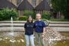 Katharina (l.) und Franziska Timm engagieren sich im ehrenamtlichen Leitungsteam der Katholischen jungen Gemeinde in Albachten. Die Gruppe besteht inzwischen seit zehn Jahren.