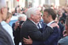Willkommen in Münster: Bundespräsident Frank-Walter Steinmeier (l.) begrüßt Emmanuel Macron vor dem Rathaus.