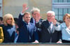 Alle Augen richtete sich bei der Friedenspreis-Verleihung im Rathaus in Münster auf den französischen Präsidenten Emmanuel Macron (2.v.l.). Der zeigte sich bei seinem Besuch äußerst wertschätzend für den Rahmen, der ihm geboten wurde.