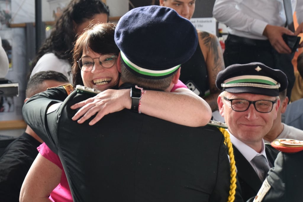 Beatrix Meyer ist erste Schützenkönigin in Haarbrück