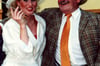 Das Bild zeigt Walter Hoffmann im Jahr 2001 in einer Rolle in der Operette Im weißen Rössl mit Susanne Dengler.