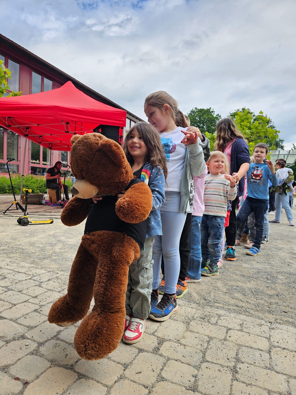Hiddenhausen: Krawallo rockt die Stephanus-Kitas