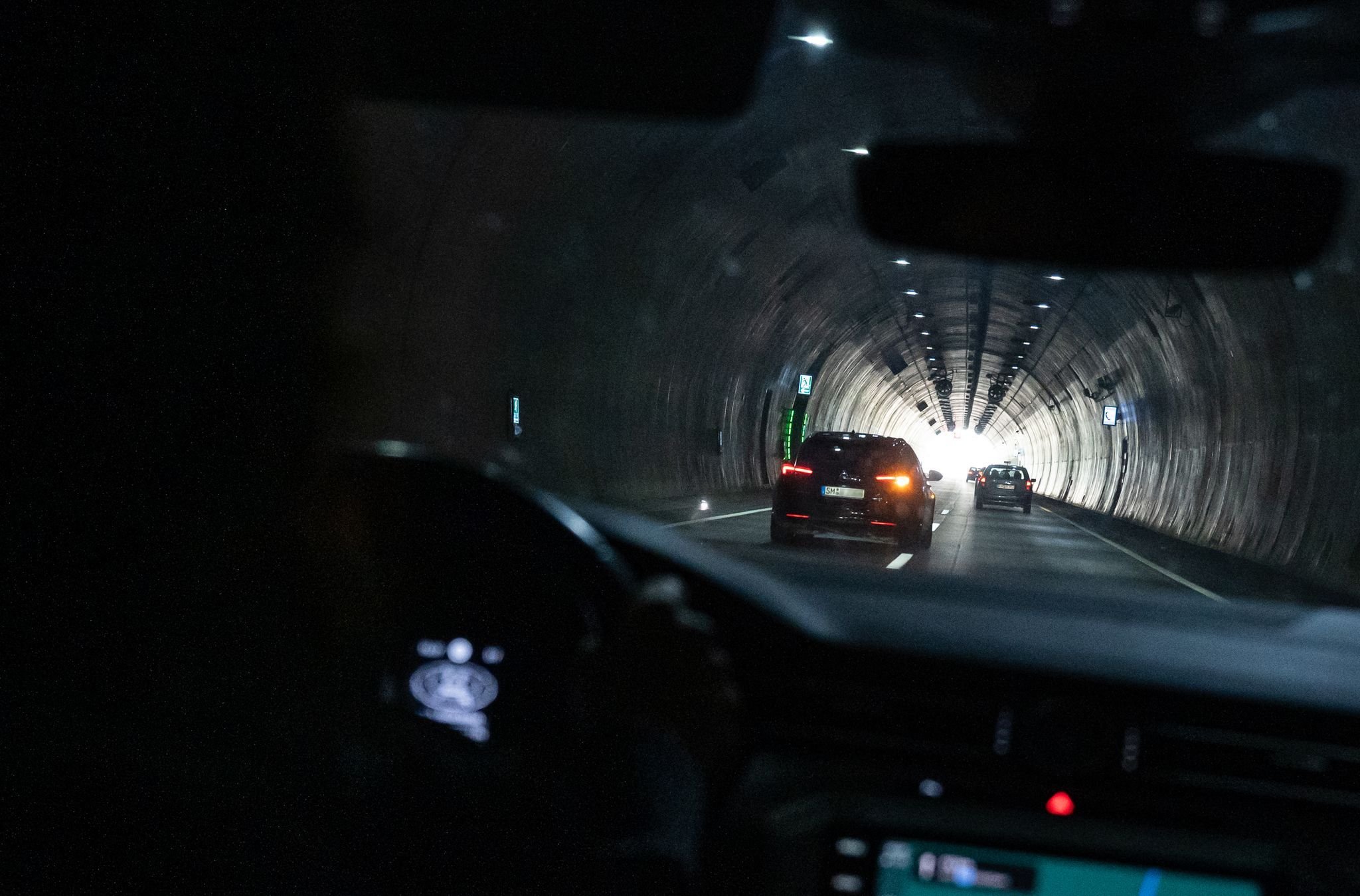 Wie Verhalte Ich Mich Bei Gefahr Im Autotunnel Richtig?