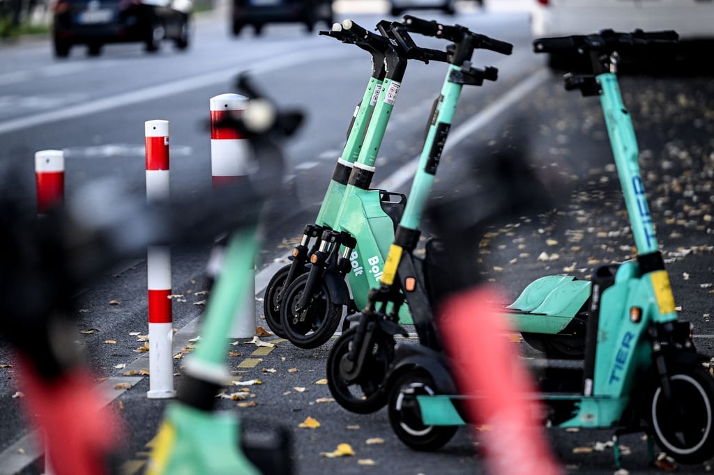 Blinde Frau stürzt über E-Scooter – Stadt Münster reagiert