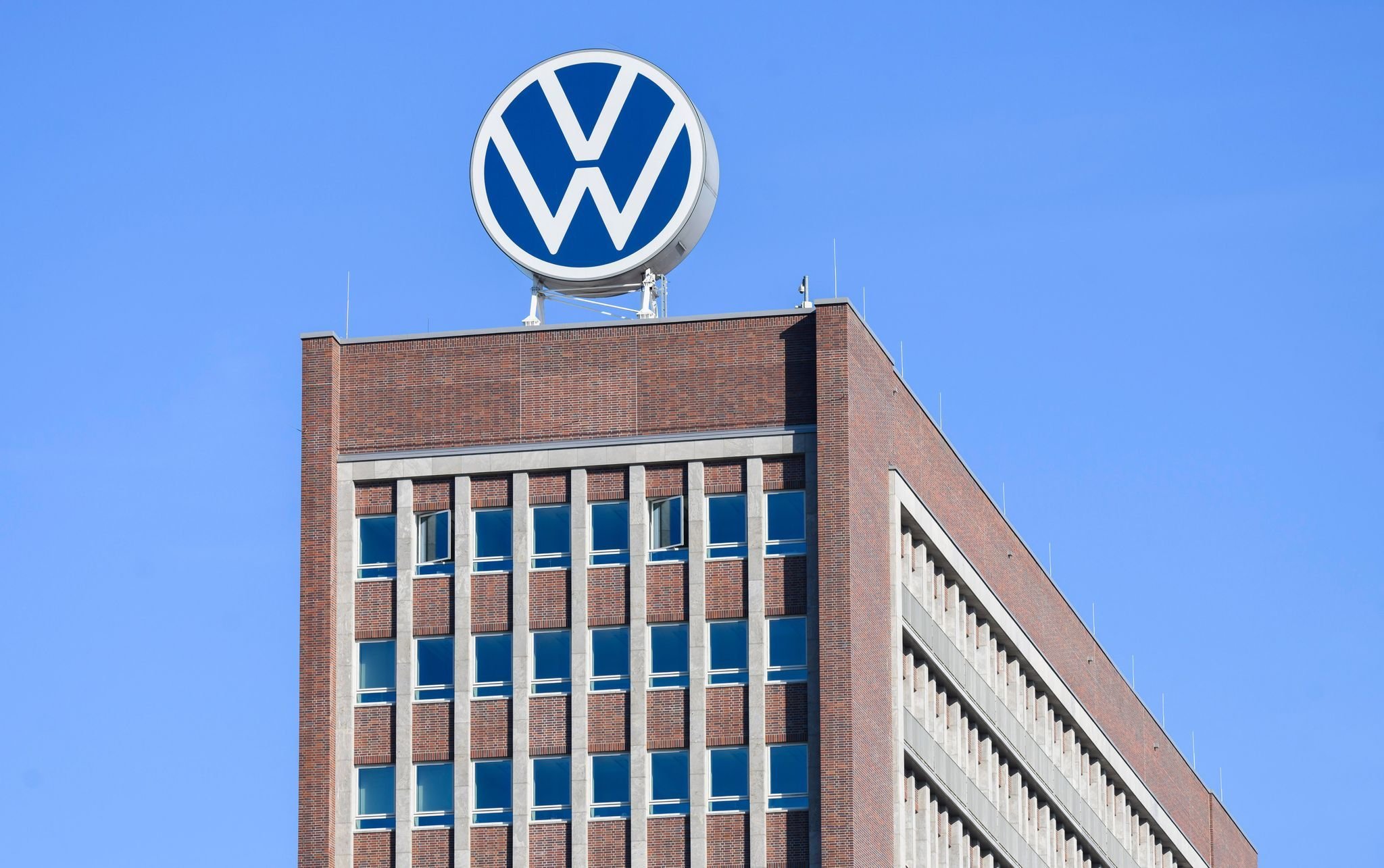 Habeck Lädt Zu Autogipfel - Sorge Um Arbeitsplätze Bei VW