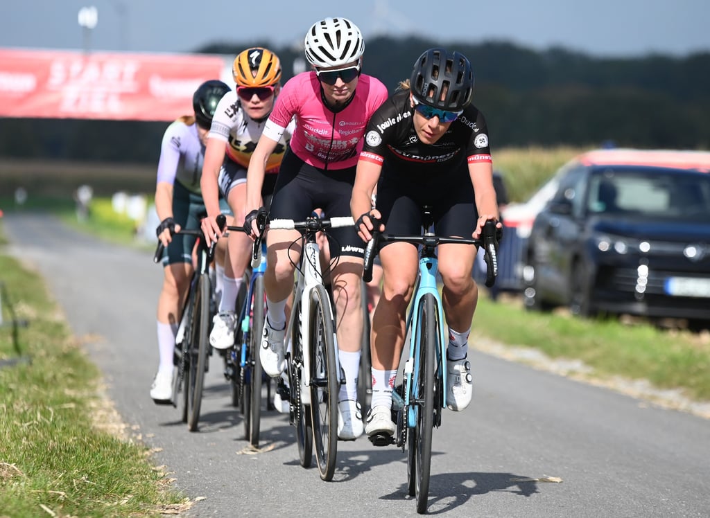 Katharina Venjakob (vorne) from RSV Münster became the Frauen for the Niederländerin Sophie Loohuis (2.Fri).