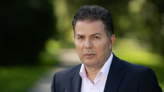 Lesung unter Polizeischutz Hamed AbdelSamad kämpft für Freiheit