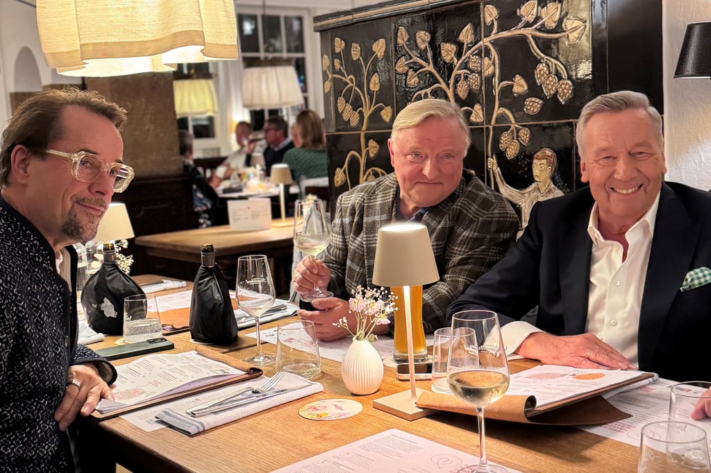 Axel Prahl hat das Sterbebett von Roland Kaiser gekauft