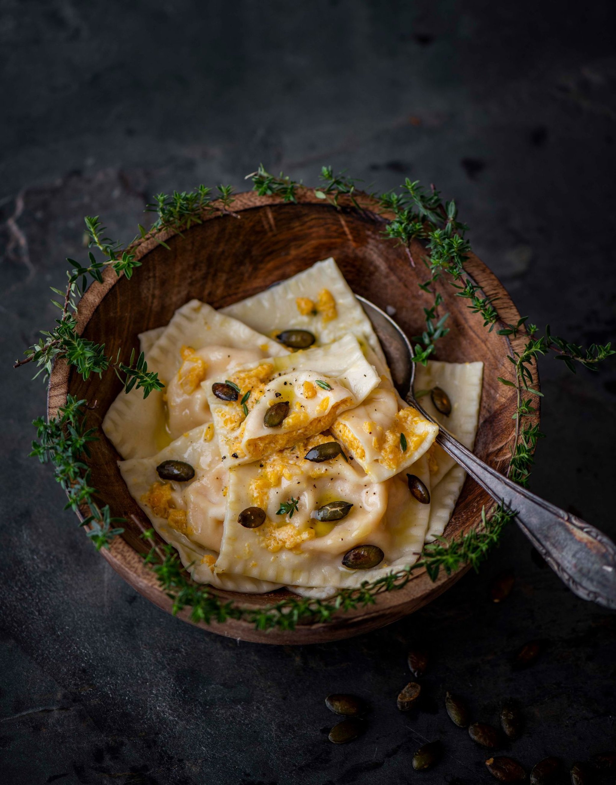Kürbisravioli mit Orange und gerösteten Kürbiskernen