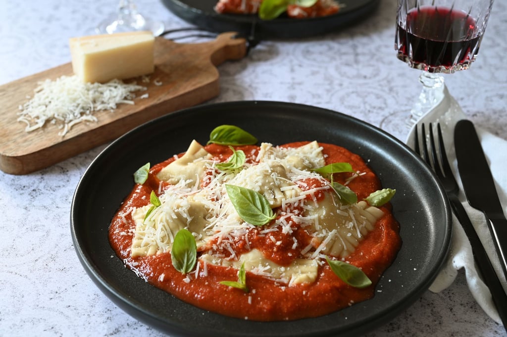 Ravioli in Tomatensoße - mit dem Champi-Parmesan-Trick