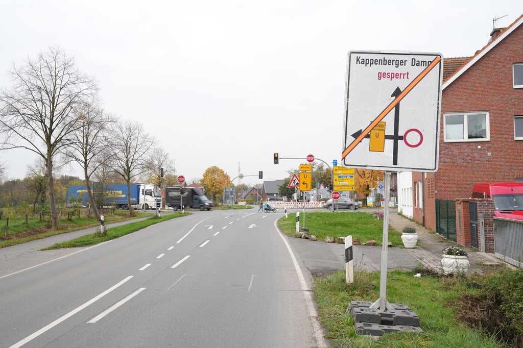 Königs-grill 2 - Kappenberger Damm 20 Sperrung am Kappenberger Damm in Münster: Lange Umwege für Pendler