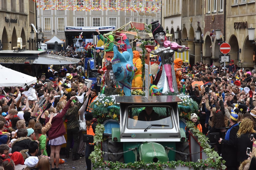 Dem-Rosenmontagszug-droht-Unheil