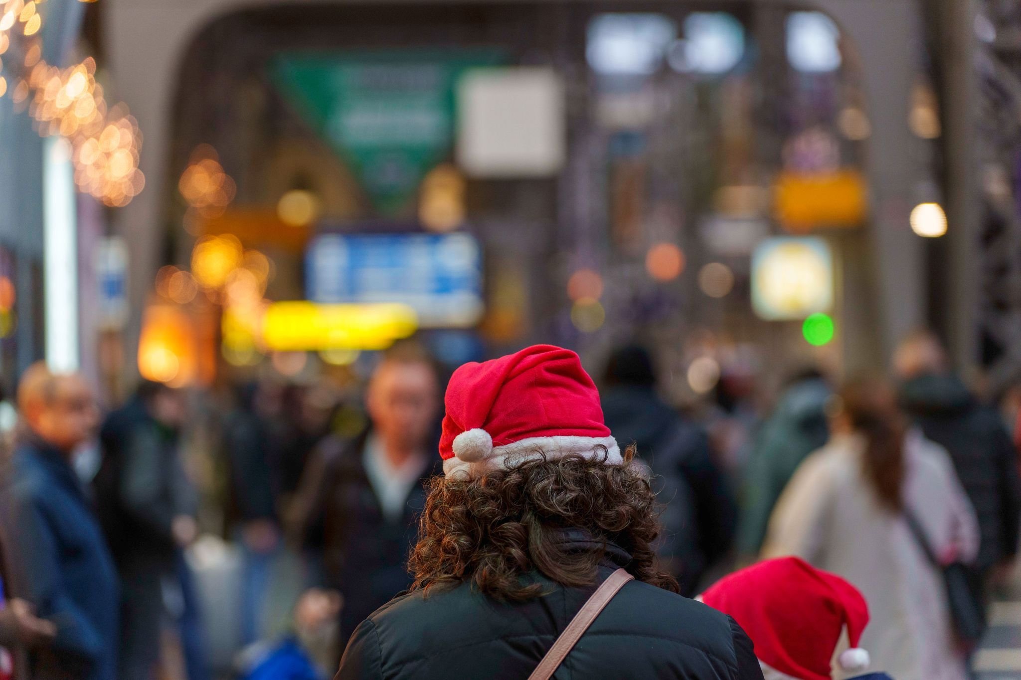 Weihnachten heimfahren So sparen Sie bei Bahn und Fernbus