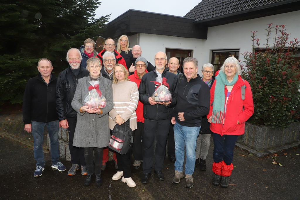 Schloß HolteStukenbrock Wanderwartin Sabine Redeker verabschiedet