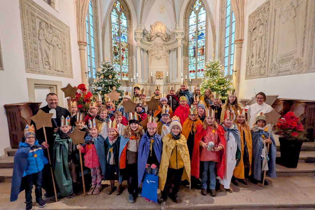 Weihnachtstanne-vor-der-St-Nikolaus-Kirche-gestohlen