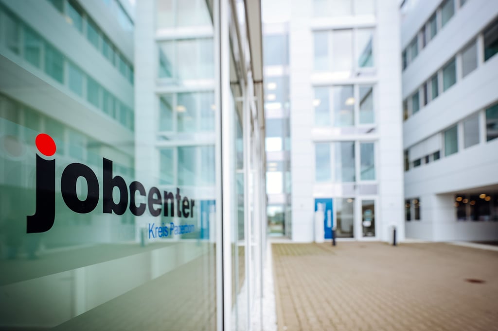 Jobcenter Paderborn muss sparen