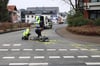 An der Ecke Bahnhofstraße / Schloßstraße erfasste ein Lkw eine 67-jährige Radfahrerin, die dabei ums Leben kam.