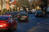 Nicht immer ist die untere Berliner Straße stark befahren. Dennoch stellen Anwohner dort eine wachsende Verkehrsbelastung fest, die ihnen Sorgen macht und deshalb mit Hilfe der Bezirksvertretung abgestellt werden sollte.