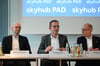 Maurice Eschweiler (von links/Generalbevollmächtigter, DMG MORI AG, Bielefeld), Christoph Plass (Vorstand der UNITY Innovation Alliance AG) und Matthias Hack (Leiter Kommunikation Skyhub PAD) bei der Vorstellung der neuen Gesellschaft Skyhub PAD.