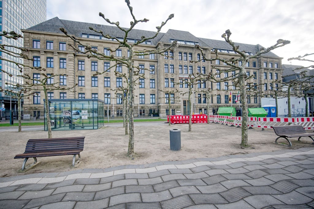 Laschet, Wüst und die Kostenexplosion in der Staatskanzlei