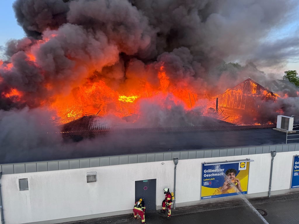 Lidl in Lengerich brennt nieder Sachschaden liegt in Millionenhöhe