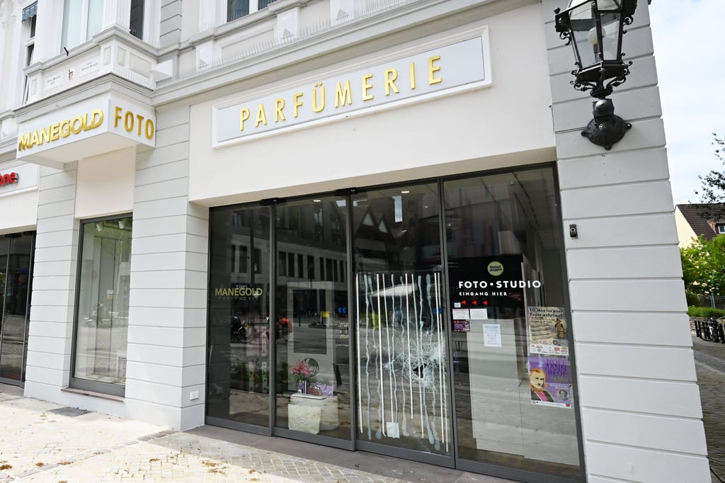 In-H-xter-schrillt-Sirene-Einbruch-in-Parf-merie