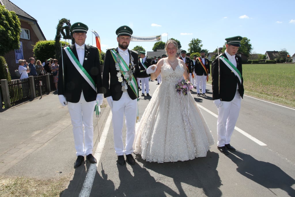 „Kleines Kreisschützenfest“ läutet Saison in Mantinghausen ein