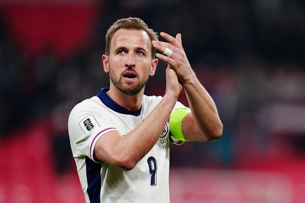 Nach-Gewinn-der-Europa-League-Kane-gratuliert-den-Spurs
