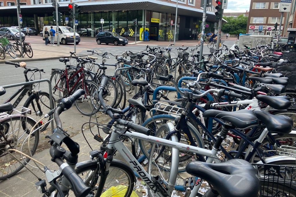Leezen-Parkverbot rund um Radstation: Kann Münster von Utrecht lernen?
