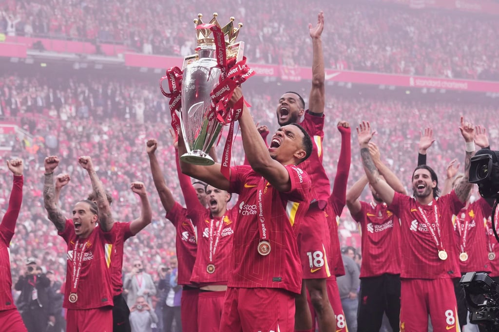 Real-holt-Liverpools-Alexander-Arnold-schon-f-r-Club-WM