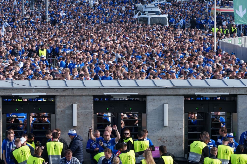 Vorw-rfe-nach-Pokalfinale-Politik-verspricht-Aufarbeitung