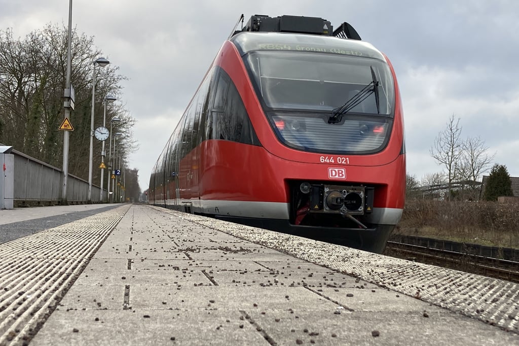 Teile von RB64-Linie bis Oktober dicht: Darauf müssen Pendler achten