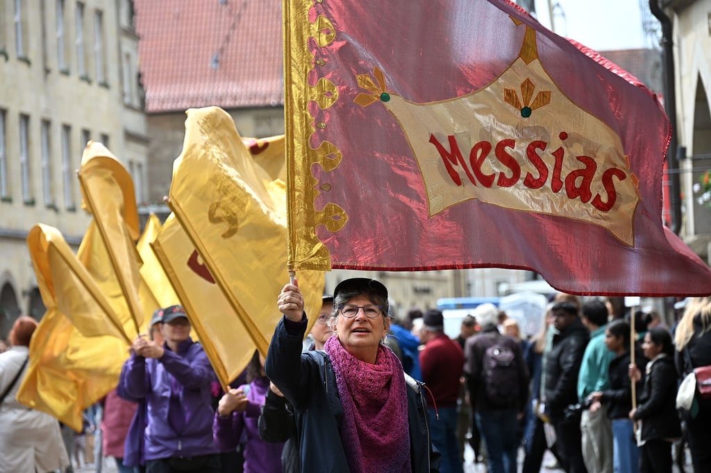 Rund 60 Teilnehmer zogen beim „Jesus-Marsch“ durch Münsters Innenstadt