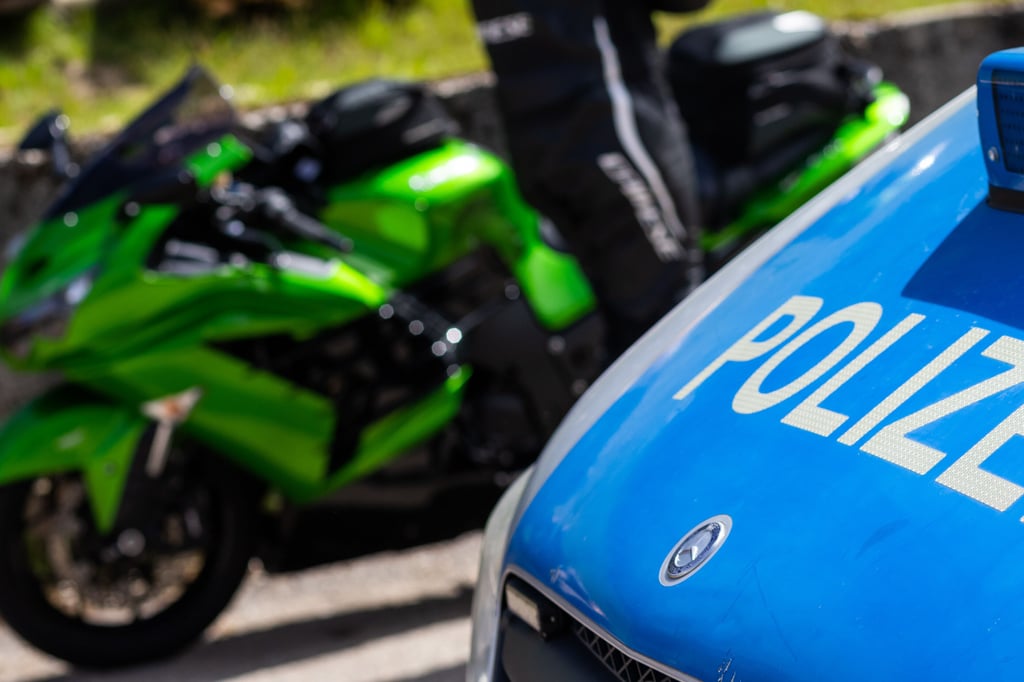 Heulender Motor und Slalom um Autos – Motorradfahrer rast durch Münster