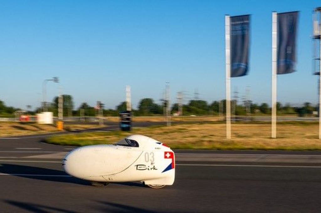 Schweizer Liegeradsportler pulverisiert gleich mehrere Weltrekorde
