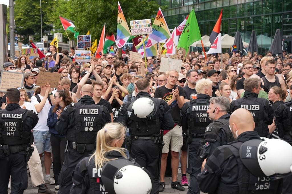 Stundenlanger Protest gegen Neonazi-Aufzug