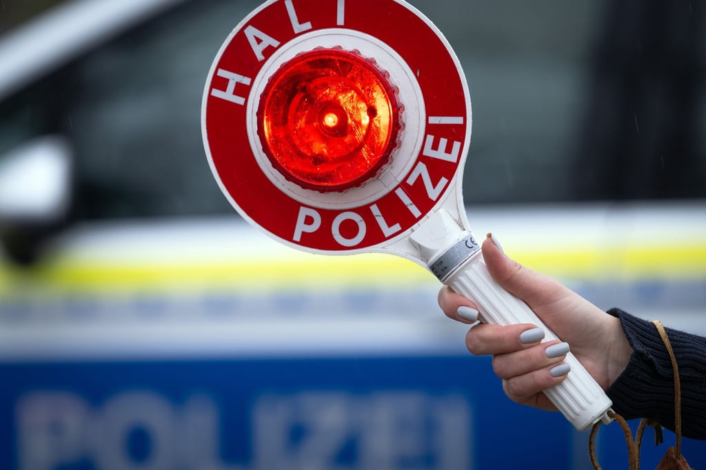 Mann-stiehlt-Linienbus-Flucht-vor-Polizei-ber-Autobahnen