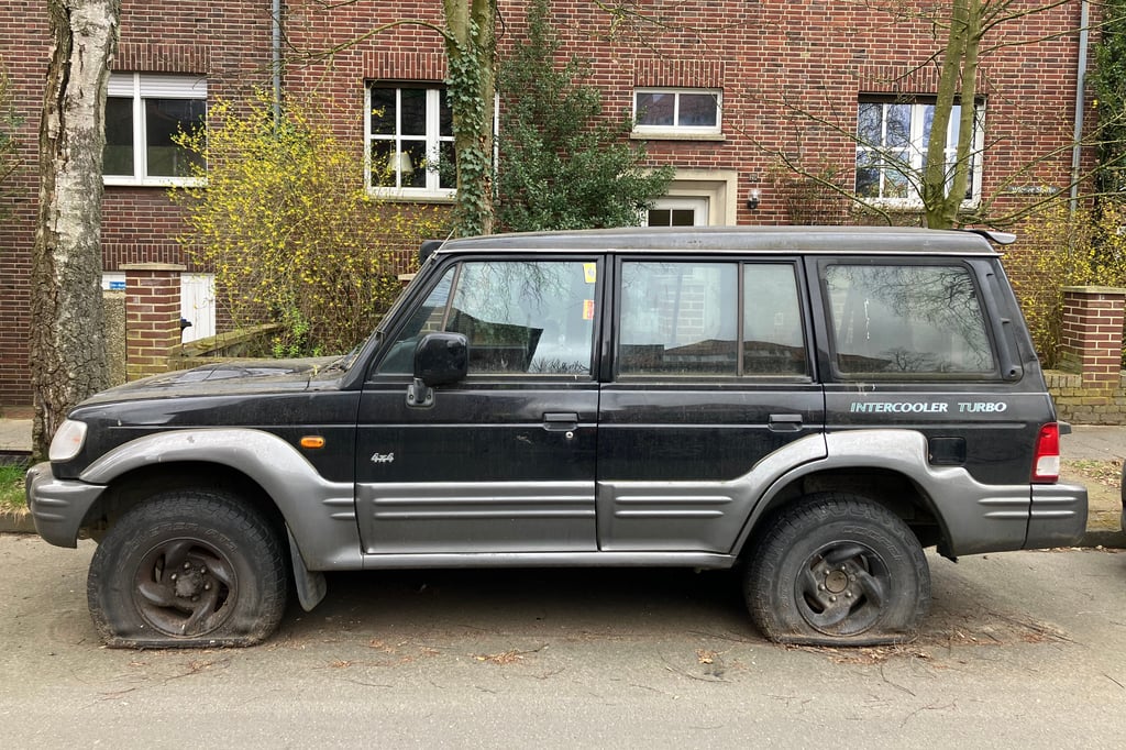 Warum die Stadt Münster nicht schneller gegen Schrottautos vorgeht