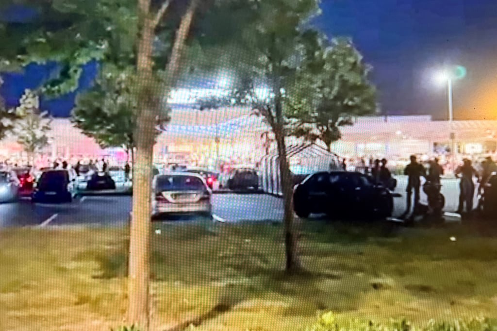 1000 Autoposer zu nächtlicher Stunde in Gremmendorf