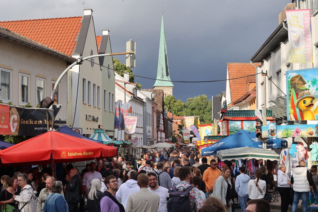 Fotostrecke zum Annentag in Brakel