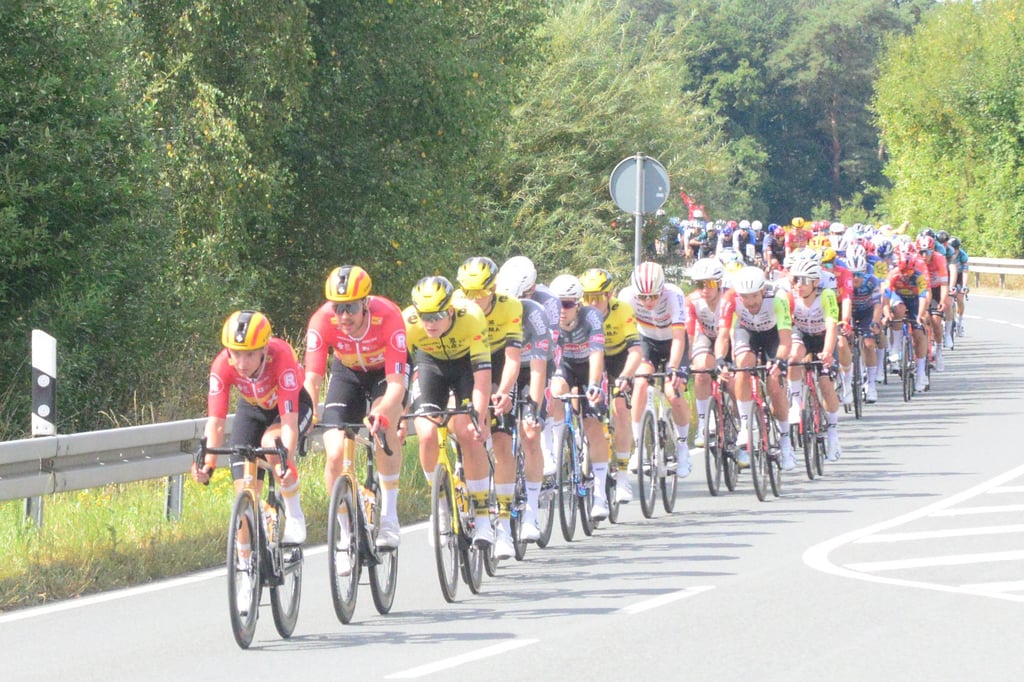 Viel-Zuspruch-und-ein-Schreckmoment-Deutschland-Tour-f-hrt-durch-Olfen