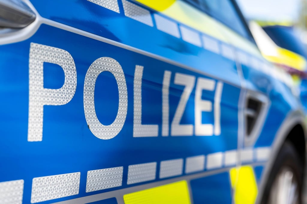 Mann-wird-am-Bahn-bergang-t-dlich-verletzt