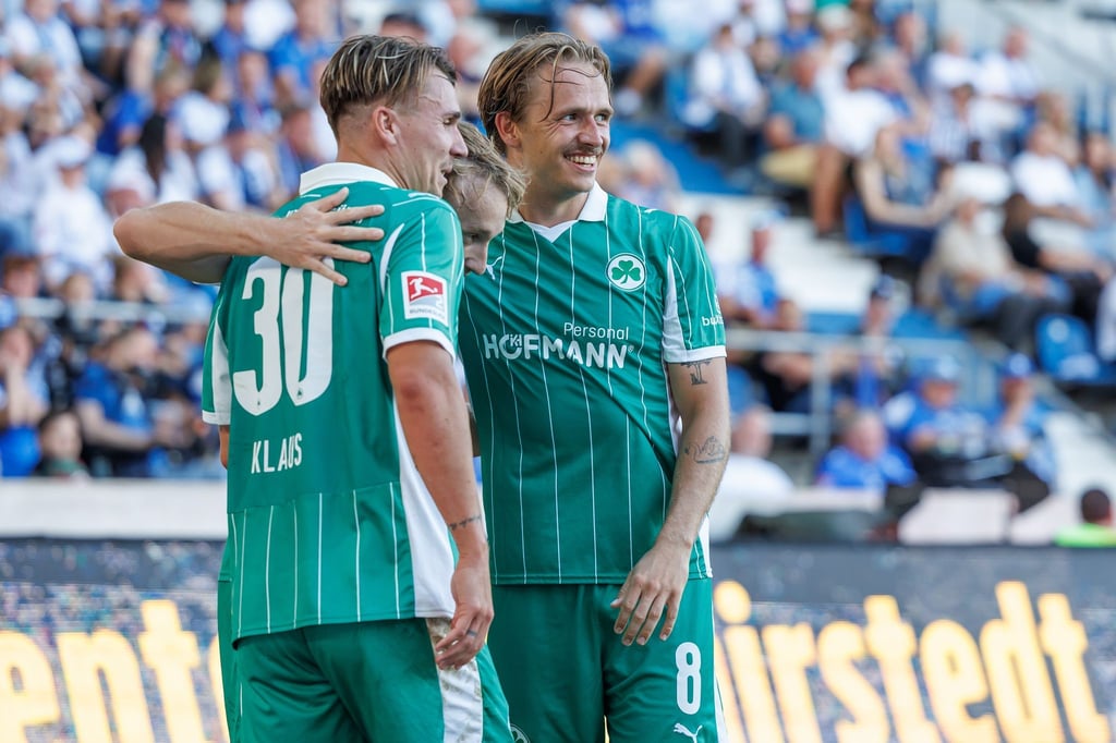 Irres-Torspektakel-in-Magdeburg-F-rth-siegt-5-4