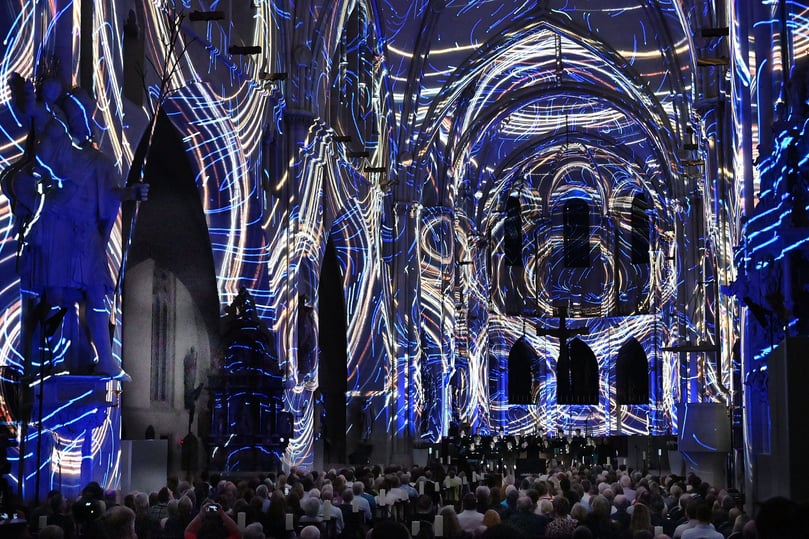Die Lichtshow Luminiscence feierte am Donnerstag im Dom Premiere.