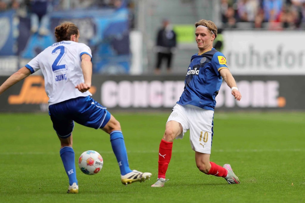 Holstein-Kiel-stoppt-Karlsruher-SC-mit-3-0