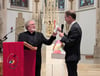 Weihbischof Rolf Steinhäuser aus Köln sprach bei den „Sonntagsworten“. Dafür dankte ihm Pfarrer Oliver Rothe.
