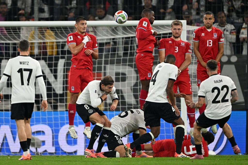 Raums-Tor-Premiere-mit-Ansage-beim-Physio